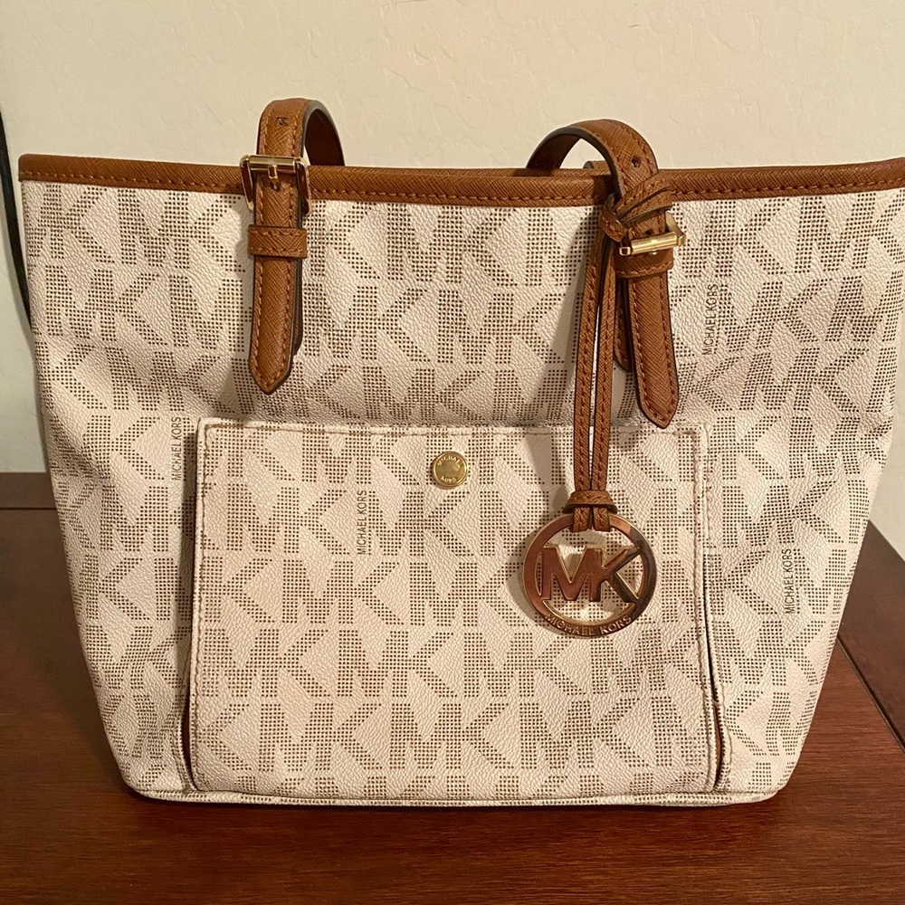 Micheal Kors Purse